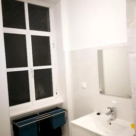 Apartment 2 Bedrooms With View Balcony And Wifi At Funchal 6 Km Away From The *